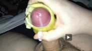 Шкуркой от банана, мастурбирую свою окаянную конечность, которая жаждет семяизвержения